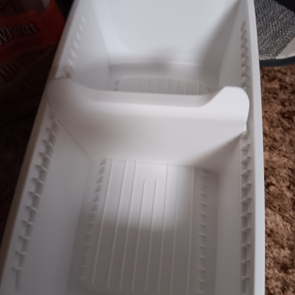 Tupperware Bread Keeper - Picture 4 of 6